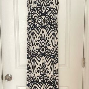 Elegant Black and White Patterned Maxi Dress